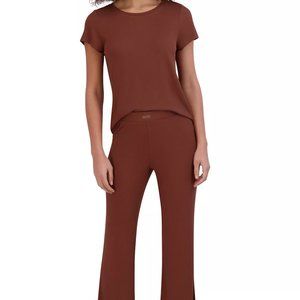 Steve Madden's Ribbed Long-Sleeve Baby Sleep Tee & Wide-Leg Set Pants M